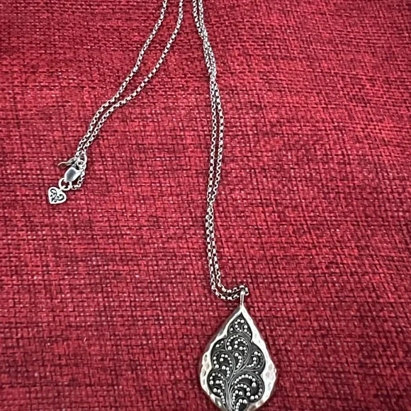 Lois Hill Pendant - Picture 3 of 6